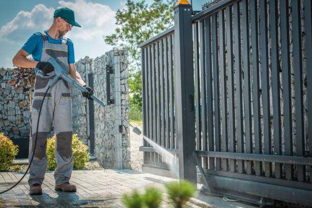 Best Animal Enclosure Cleaning  in Roanoke, IN